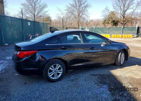 2013 Hyundai Sonata Gls z USA, uszkodzony, nr VIN 5NPEB4AC8DH680853